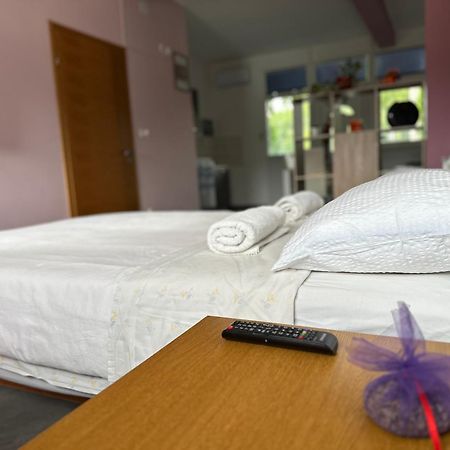 Apartments Brkic โลโซวาซ ภายนอก รูปภาพ